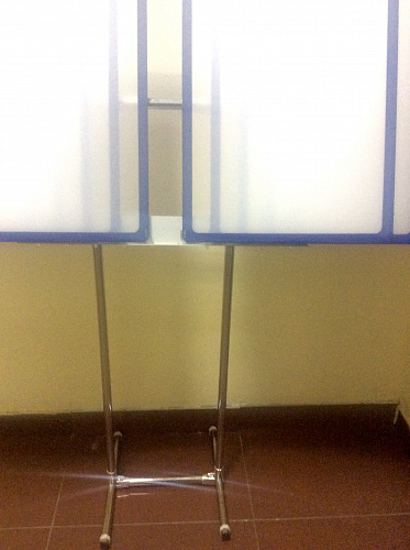 Напольная перекидная информационная система а3 на 10 рамок Напольная перекидная информационная система а3 на 10 рамок фото